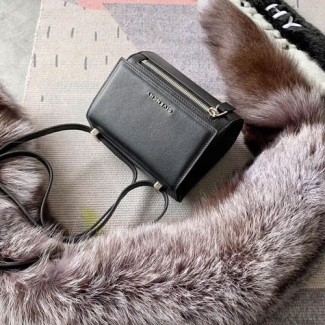 지방시 신상 미니 판도라백 G18780 블랙