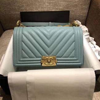샤넬 보이 미듐 V패턴 플랩백 캐비어 민트 금장