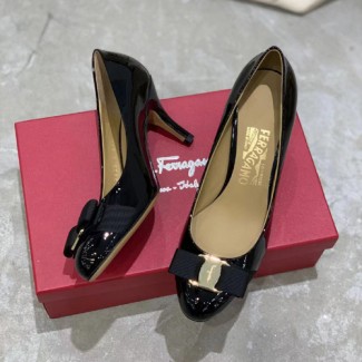 페레가모 펌프스 F38125