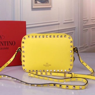 발렌티노 스몰 사이즈 락스터드 크로스 바디 백 RW2B0809 옐로우 금장