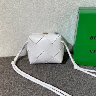 보테가 미니 카세트 카메라 백 701915-3