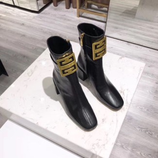 지방시 쇼트 부츠 GV39045 블랙