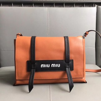 미우미우 신상 가죽 로고 숄더백 5BD073 브라운