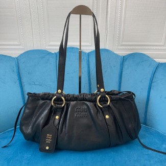 미우미우 가죽 숄더백 5BH289 블랙