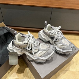 발렌시아가 남여공용 운동화 656074-4