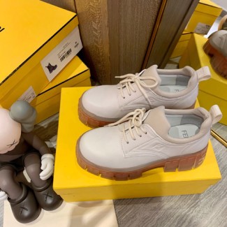 펜디 여성용 로퍼 FD46207-2