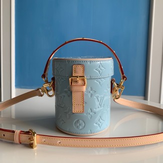 루이비통 아스토 시크 엔 M24099 하늘색