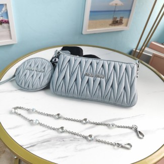 미우미우 샤인 마테라쎄 숄더백 5BH190 블루