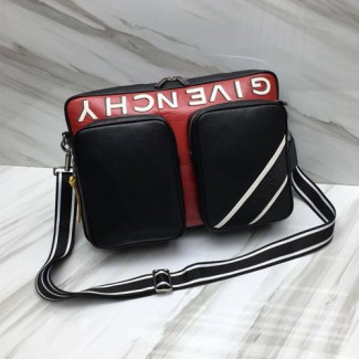 지방시 신상 리버스 로고 메신저백 BK502 블랙