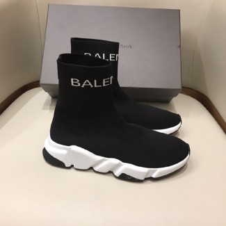 발렌시아가 신상 남여공용 스피드러너 565835