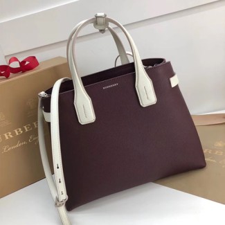 버버리 미디엄 투톤 가죽 배너 토트백 40759521 마호가니 레드