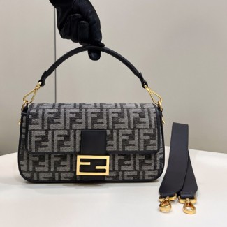 펜디 신상 미듐 바게트 FD8579-3