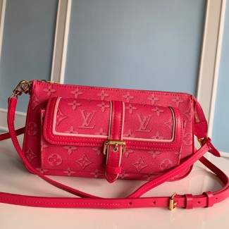 루이비통 맥시 멀티 포쉐트 악세수아 M46161