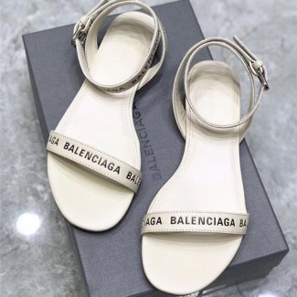 발렌시아가 신상 샌들 565828 화이트