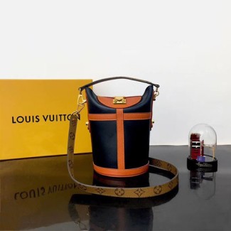 루이비통 더플 백 M53842