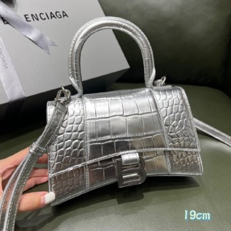 발렌시아가 아워글래스 탑 핸들 백 XS 592833 악어무늬 은색