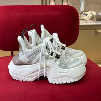 루이비통 여성용 운동화  M0489-8