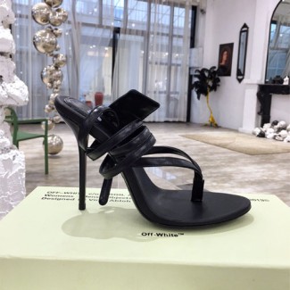 오프화이트 여성용 신상 펌프스 OF26651 블랙