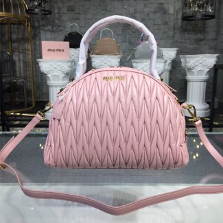 미우미우 마틀라세 탑핸들백 5BB034 핑크